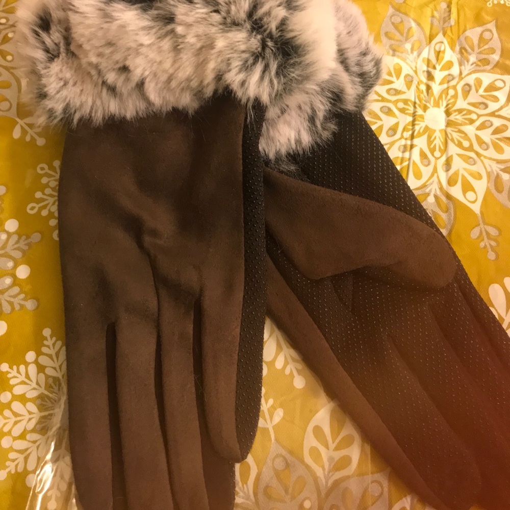 Fur Trimmed Gloves